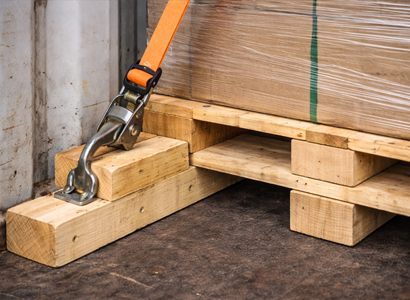 Fissaggi e bloccaggi - stabilità del carico e antiurto