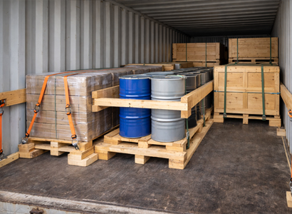 Stivaggio container - layout, appoggi e stabilizzazione