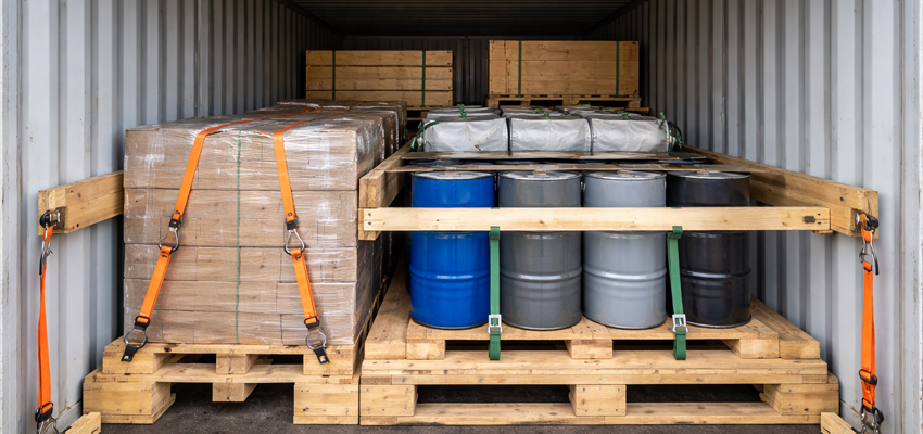 Imballaggio per stivaggio merci Roma - container, fissaggi e bloccaggi